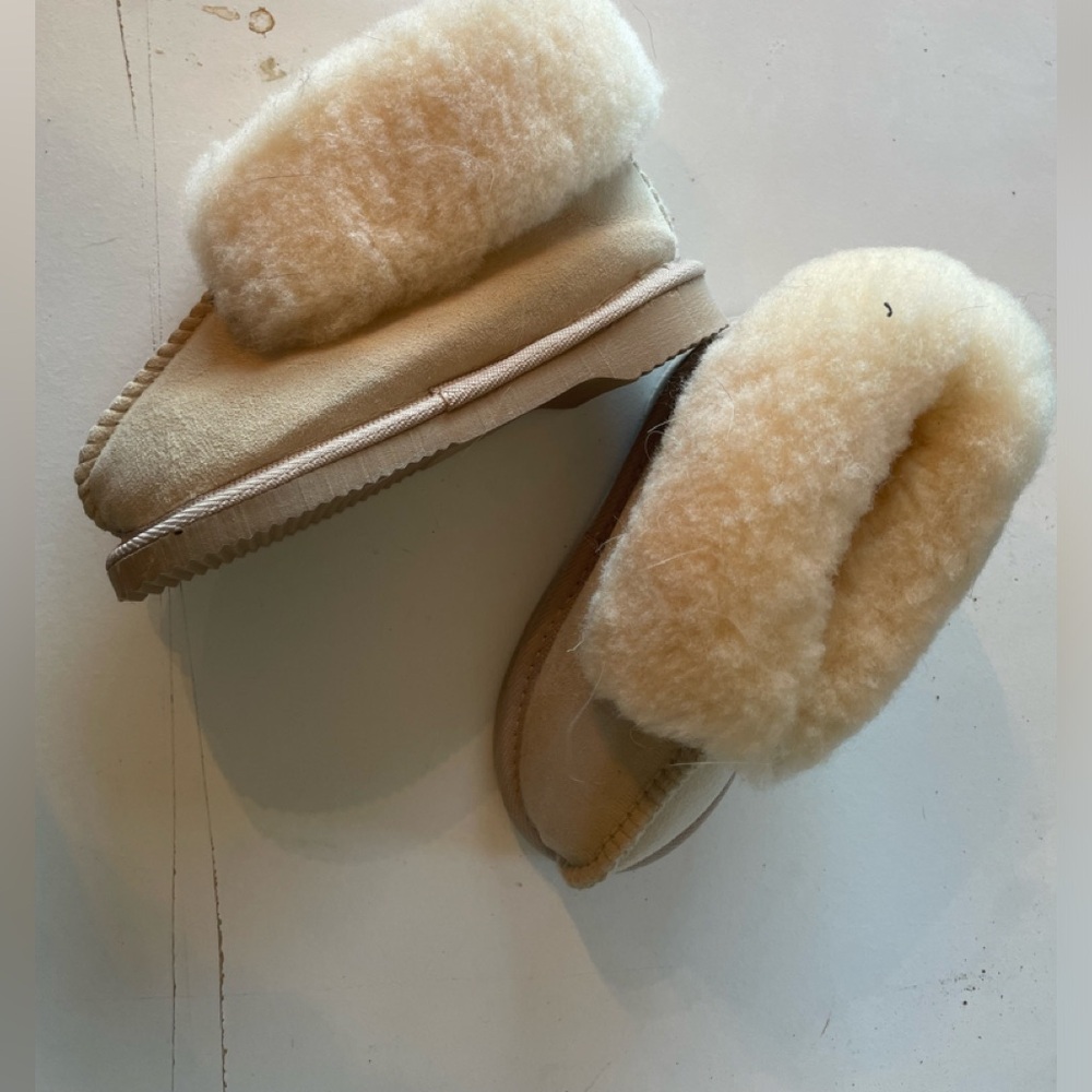 Youth Sheepskin Moccasin